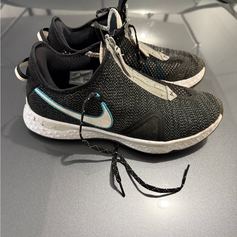 Nike Kids Black and Teal Sneakers